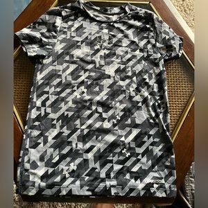 Under Armour boys tee